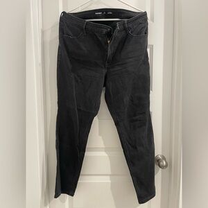 Old Navy Women’s Black Straight High Rise Jeans